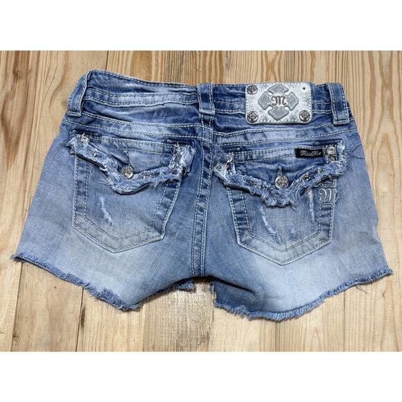 MISS ME Mid-Rise Cut Off Distressed Denim Rhinestones 5 Pocket Flap Shorts 25 - Picture 1 of 6